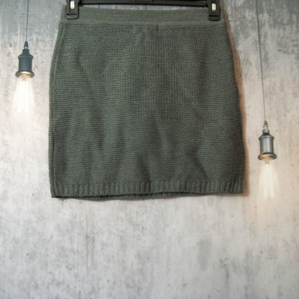 Love Change Gray Knit Skirt - Picture 3 of 5